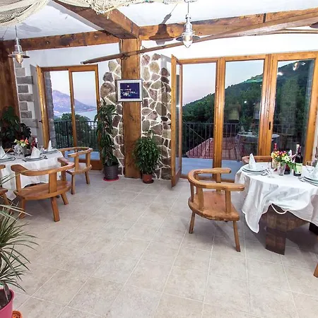 Апартаменты Stone House *