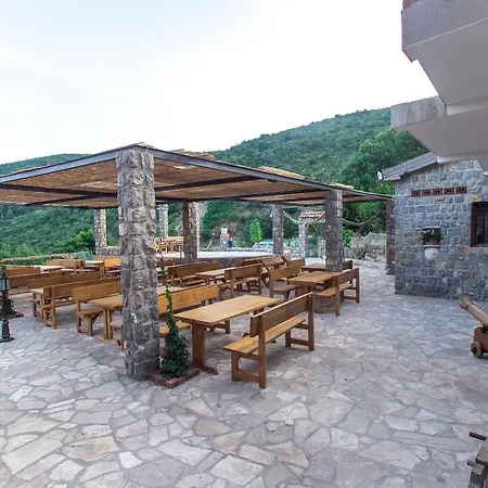 Stone House Апартаменты *